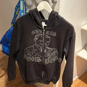 Rhinestone tröja från gurkis - Skick 7/10