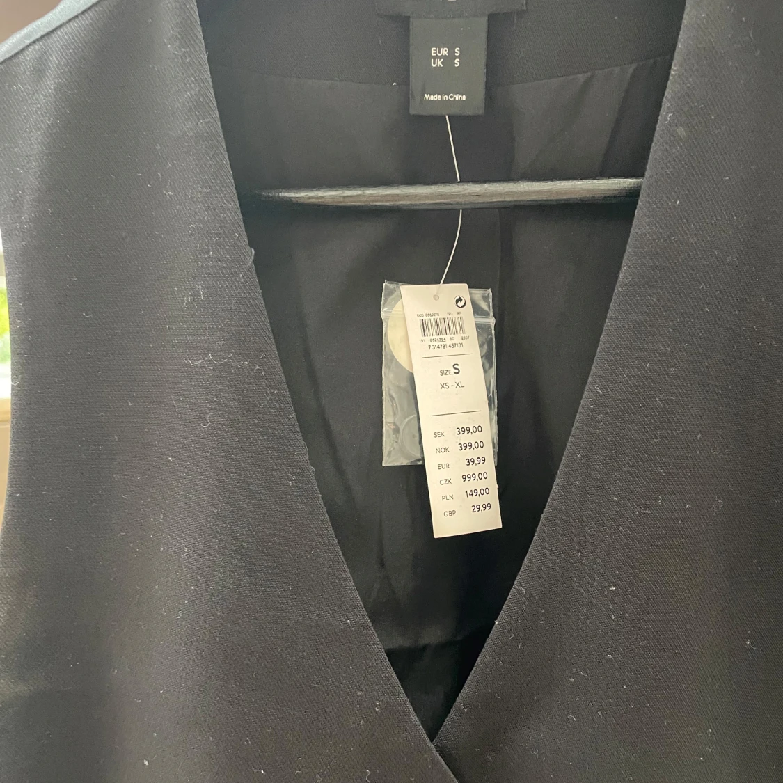 Svart väst från Lindex - 90