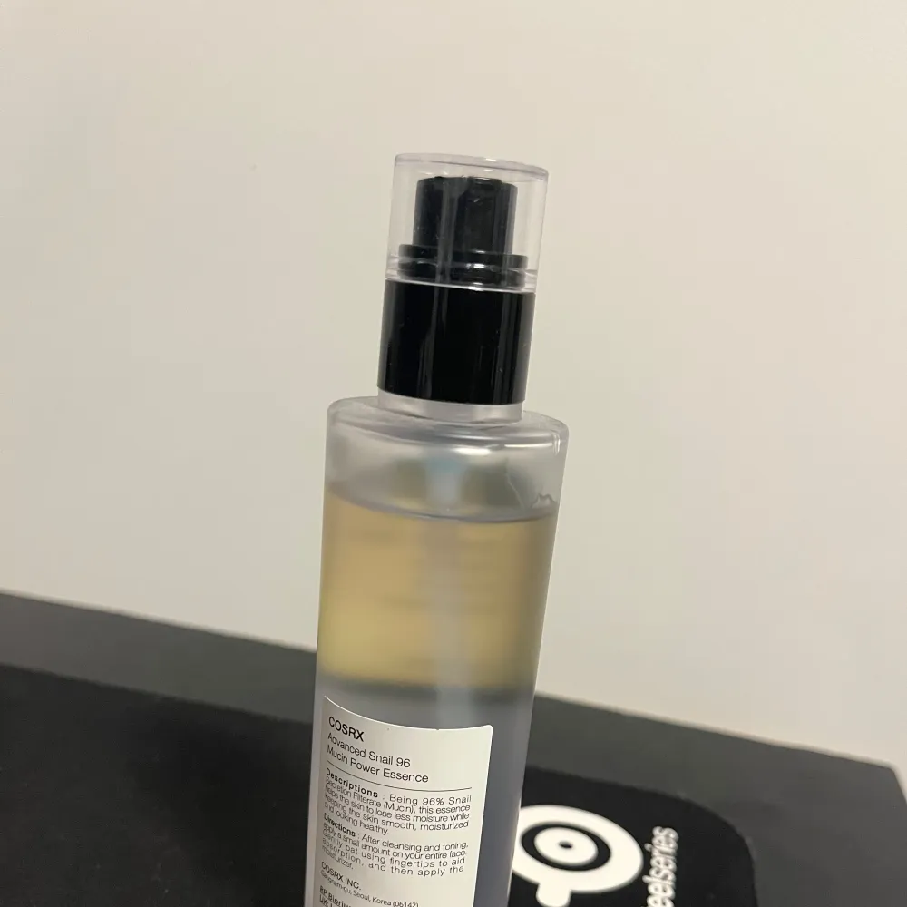 COSRX Advanced snail 96 mucin power essence. Serum   Nästan oanvänd. . Skönhet.