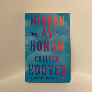 ”Minnen av honom” - ”Minnen av honom” av Colleen Hoover. Boken är på svenska, inbunden och är i nyskick. Köpt för 250kr, men tar för 50kr - exklusive frakt. 💕🕊️
