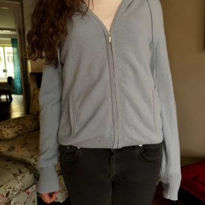 Soft goat zip up - Skit snygg blå soft goat zip up❤️ säljer då den ej används, nyskick endast använd någon gång!! 