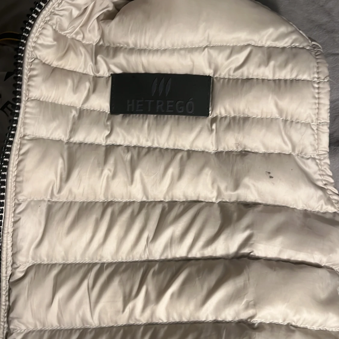 Vit quiltad dunväst från Hetrego - 92