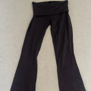 Yogapants - Säljer dessa yoga pants från Gina aldrig använd😃
