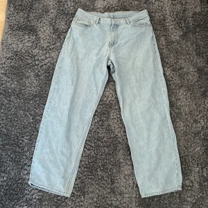 Sweet sktbs jeans - Storlek M Bra skick Baggy jeans