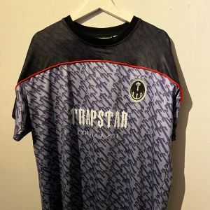 Trapstar jersey - Trapstar jersey i medium som är vädligt skön