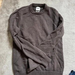 Tröja - Säljer denna bruna tröja