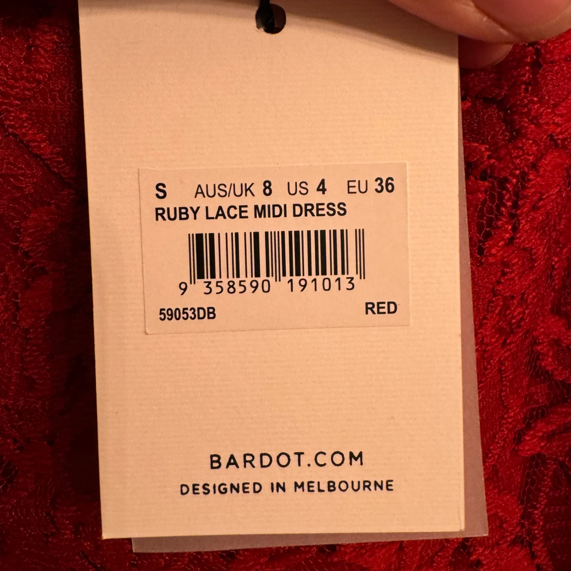 Röd spetskläning från Bardot  - 92