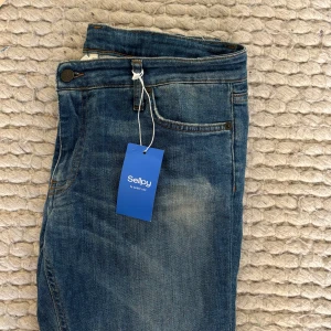 M Grifoni Jeans  - Säljer då dom inte passade. Köpta från sellpy. Märkes jeans. 