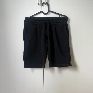 Mjukis shorts  - svarta mjukis shorts 