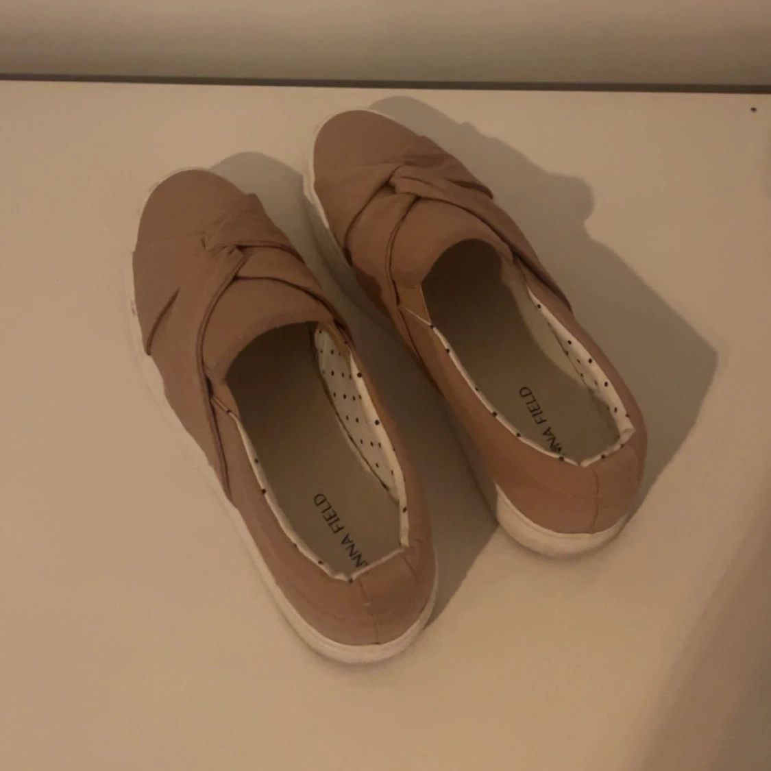 skor storlek 37 - 90