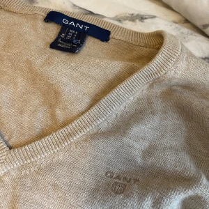 Gant tröja🎀😍 - Säljer denna för använder inte du mst kontakta mig ifall du vill köpa för säljer endast med Swish affärer annars kan du int köpa🎀