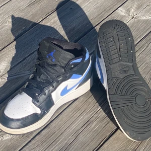 Jordans - Den är i bra skick har andvänt max 5 gånger  i storleken 39