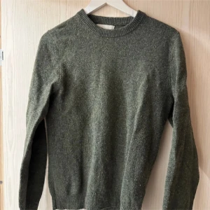 These glory days tröja - Mycket varm och skön stickad tröja, inga skador eller liknande passar ungefär 176 läng.