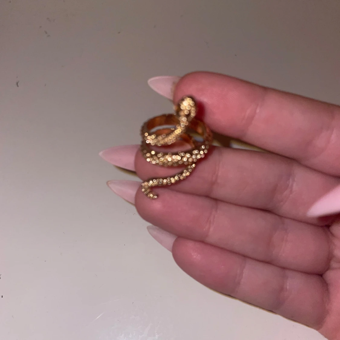 Guldfärgad ormring - 90