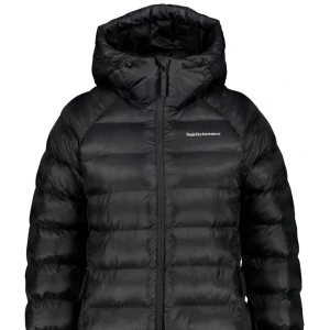 Vinter jacka - Säljer min peak performance jacka i jätte bra skick eftersom jag har flera jackor och den inte kommer till användning!!💕 Köpte för 3200kr💕