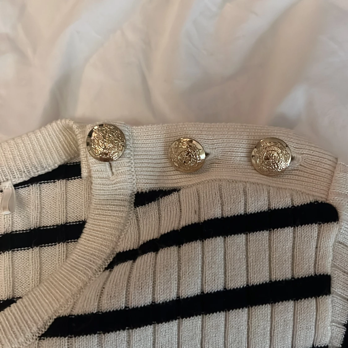 Randig ribbad tröja från Holly & Whyte - 90