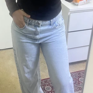 Zara jeans - Zara Oversize jeans skulle upplevas som mer än 40🤍