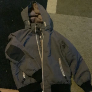 Höstjackan till sonen - Storlek 140