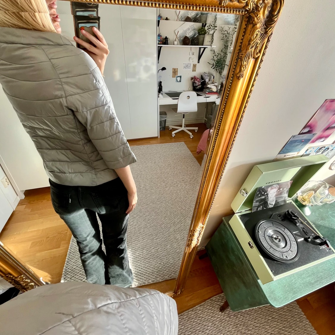 Grå pufferjacka - 91