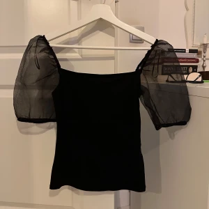 Fest topp - Så söt fest topp från Gina💕