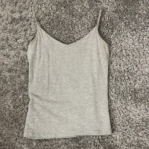 Grått linne - Grått linne från lager, använt fåtal gånger💗