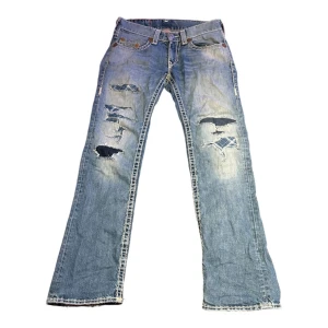 Custom True Religion Jeans - Säljer dessa riktig feta custom trueys. Riktigt bra passform. Pris kan diskuteras vid snabb affär🙏