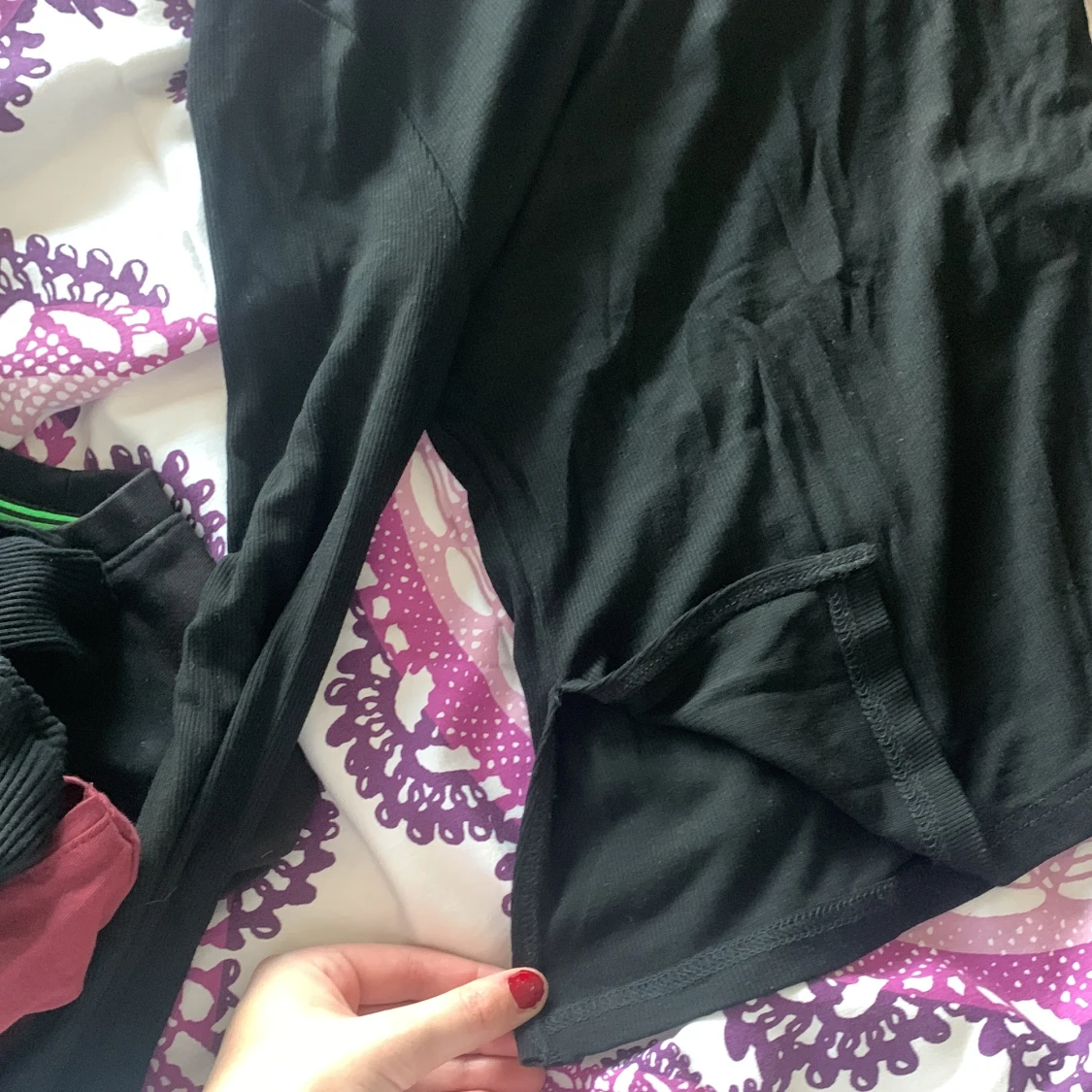 Svart långärmad topp från Shein - 3