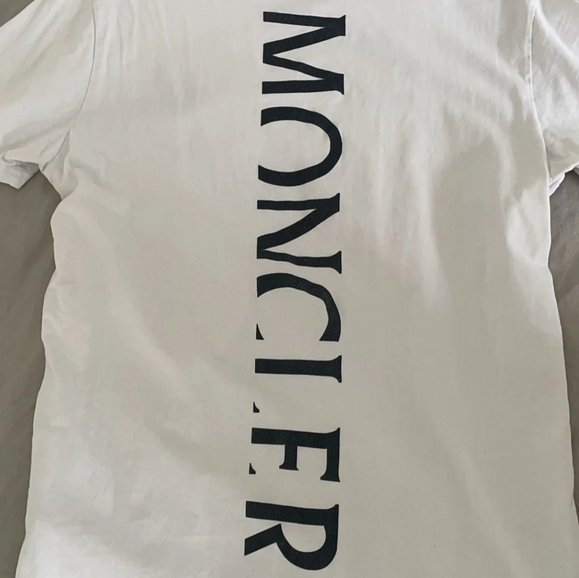Vit t-shirt från Moncler - 1