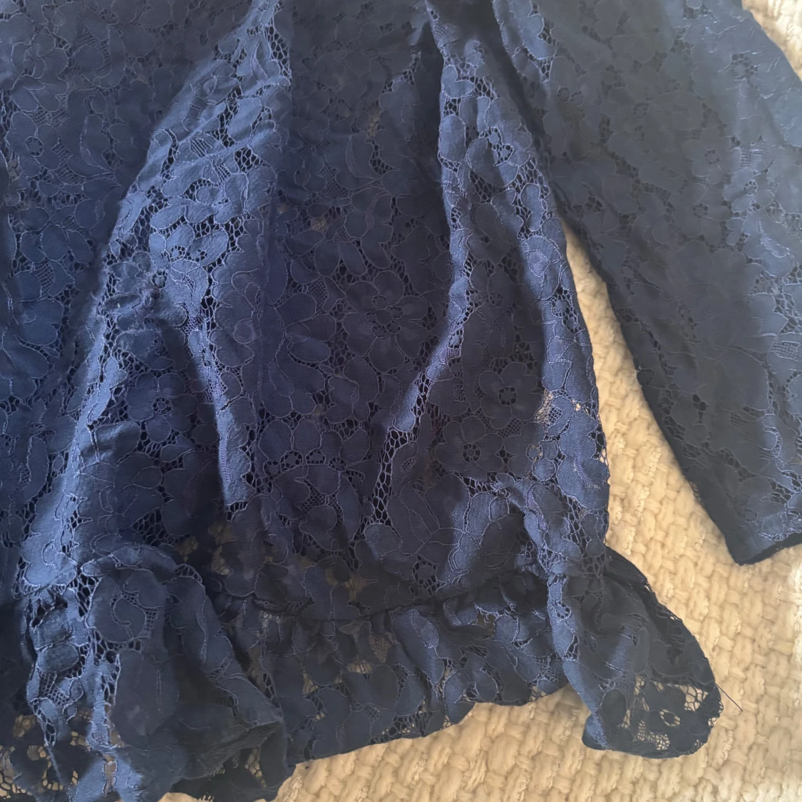 Mörkblå spetsblus  - 3