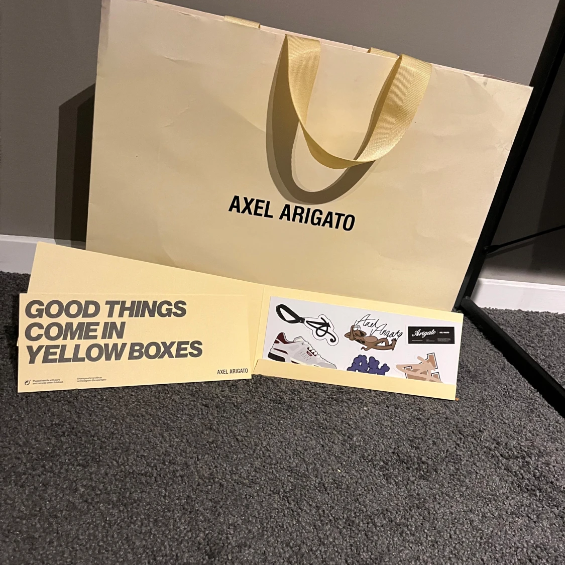 Grå sneakers från Axel Arigato - 3