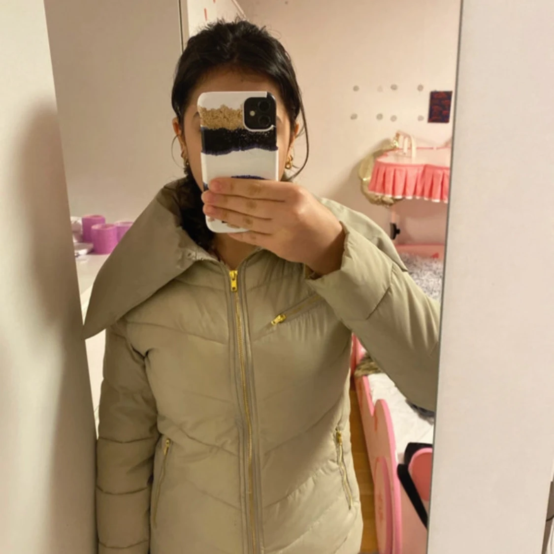 Beige dunjacka från Club XPRS