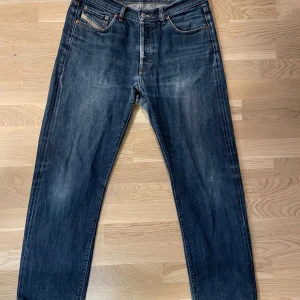 Diesel Jeans - feta straight jeans