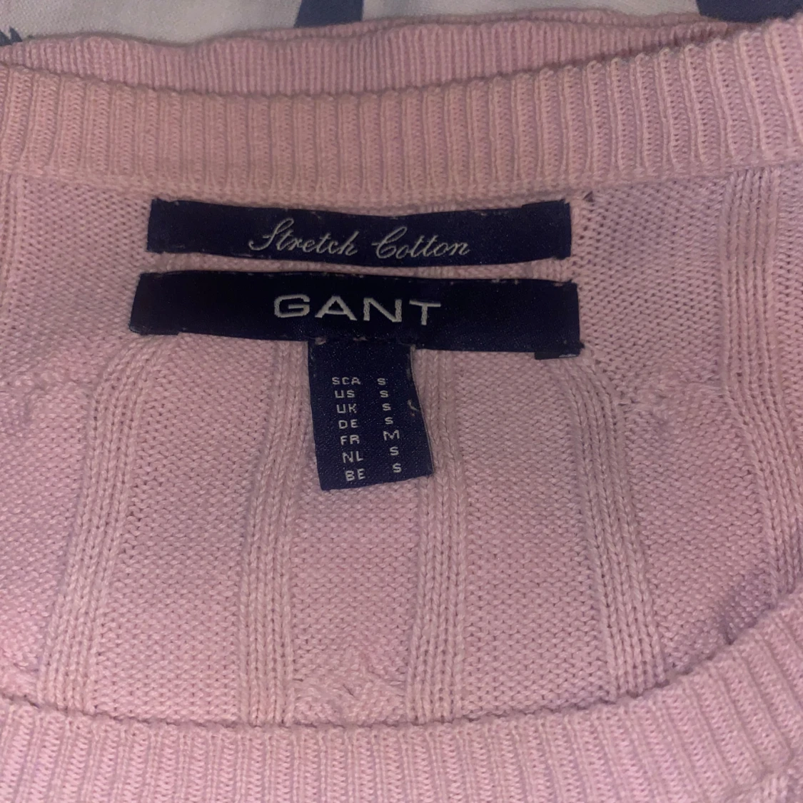 Rosa stickad tröja från GANT - 4