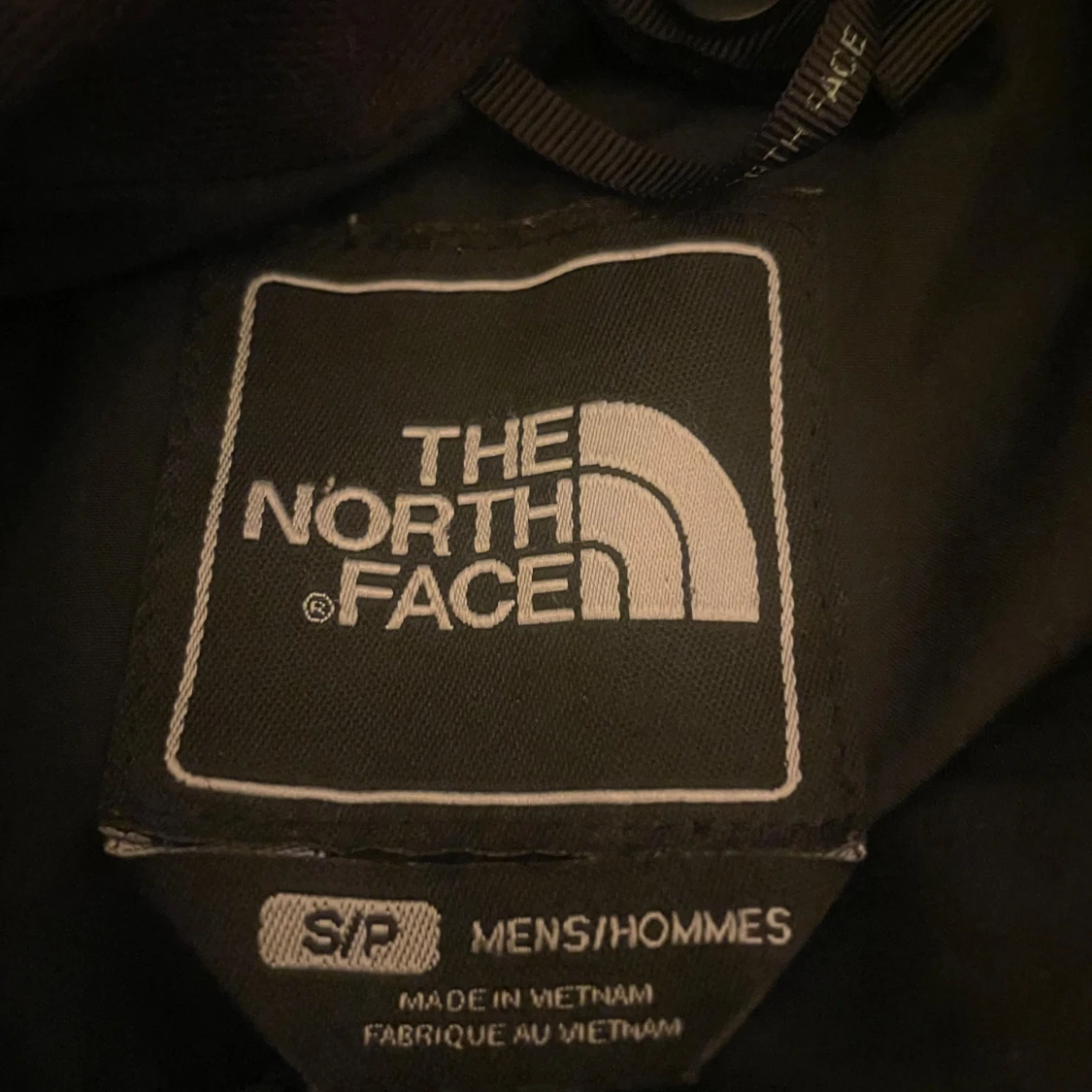 The northface windbreaker  - 3