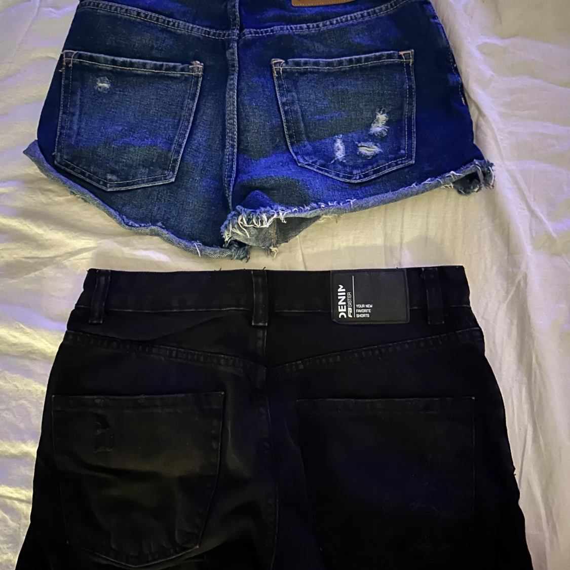 Två par jeansshorts - 1