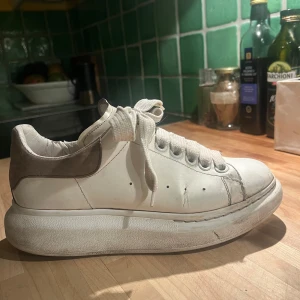 Alexander McQueen sneakers 37 - Alexander Mqueen sneakers i strl 37 