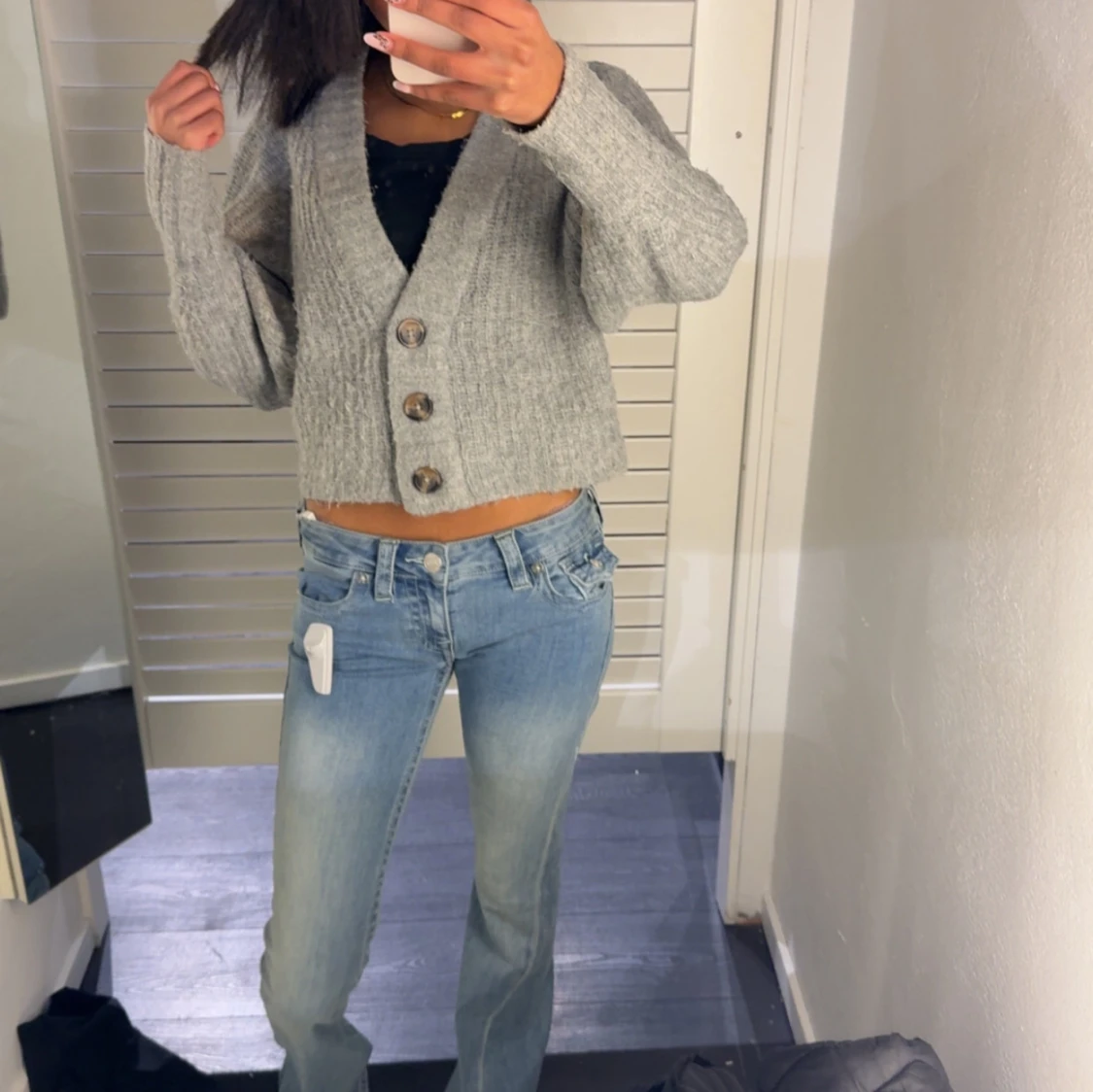 Grå stickad kofta - 1