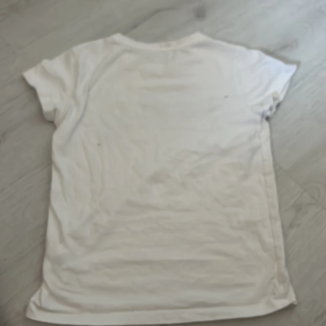 Vit t-shirt med tryck från 157 - 1