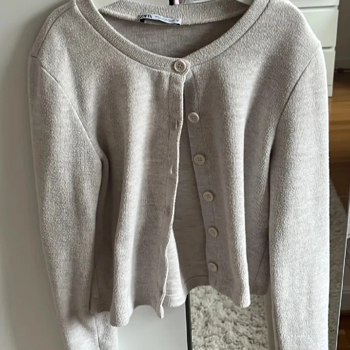 Snygg populär kofta från zara  - 90
