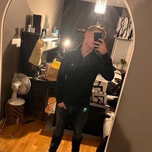 Ralph Lauren cardigan  - En fin Ralph lauren cardigan i storleken S och sitter TS och i fint skick