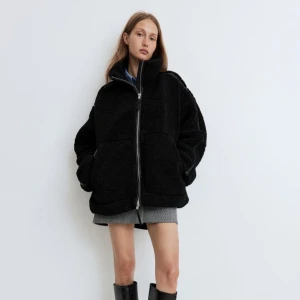 Teddy jacka  - Supersnygg helt oanvänd Teddy jacka från H&M!