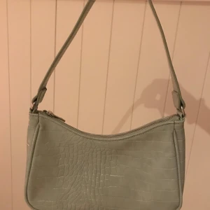 Wow veske - Selger denne veska fra wow da den ikke blir brukt. Ingen bruksmerker💕