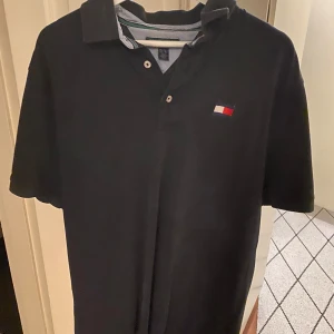 Tommy Hilfiger Piké - Bra skick