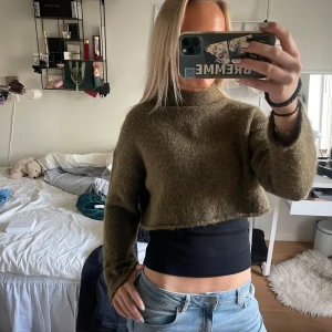 cool tröja - Cool kroppad tröja från zara🥰 