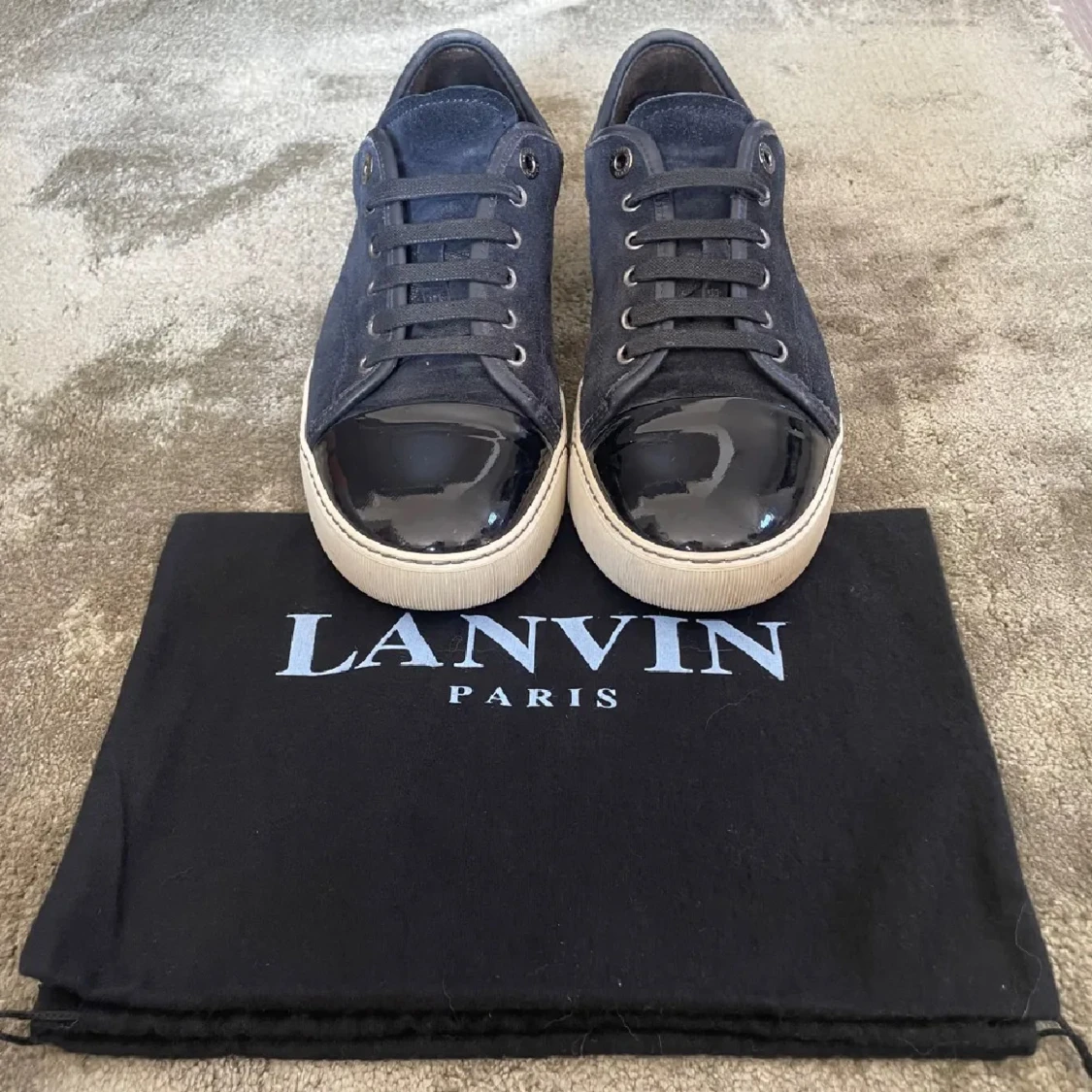 Mörkblå sneakers från Lanvin - 90