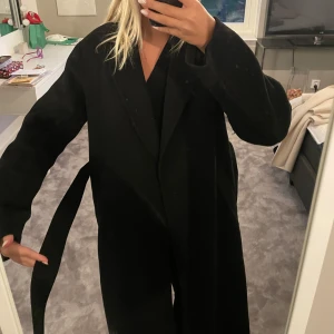 Kappa  - Snygg kappa från Zara, använd förra vintern 