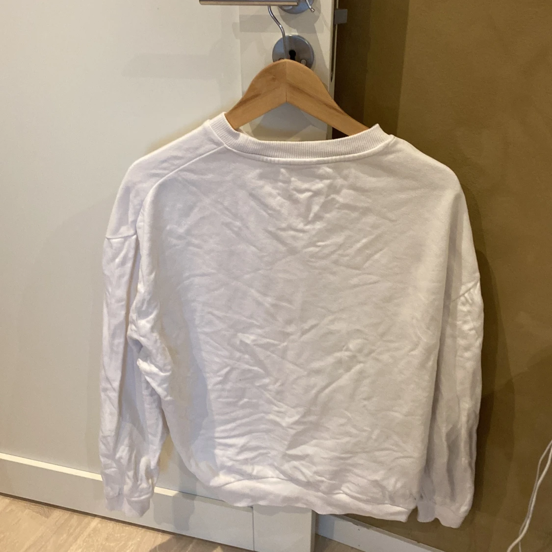 Vit tröja från ASOS DESIGN - 90