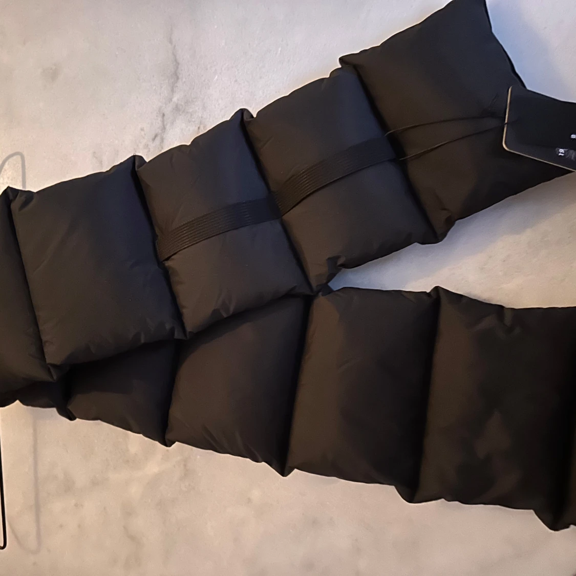 Svart pufferhalsduk från Sail Racing - 90