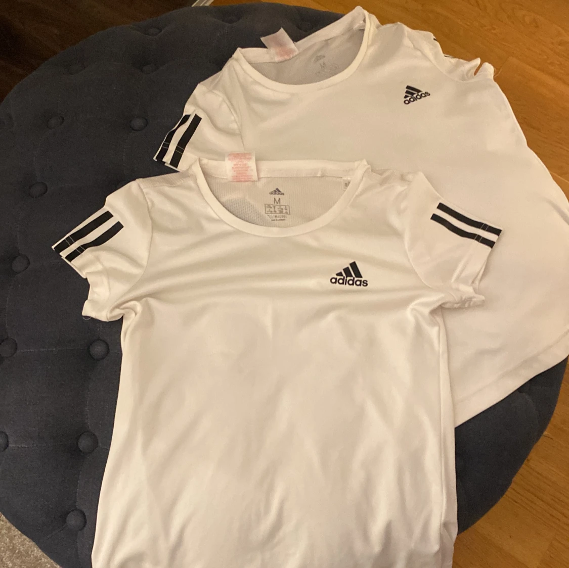 Vit t-shirt från Adidas