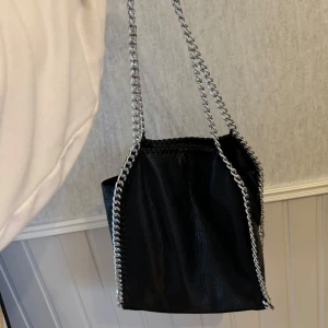 Tiamo väska  - Använd men fint skick som ny 🥰